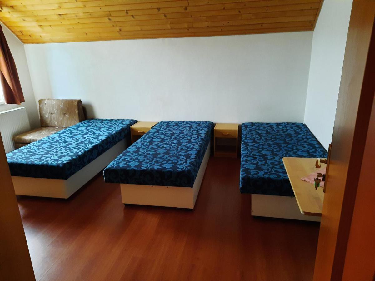 Отель Krahule Konica Экстерьер фото
