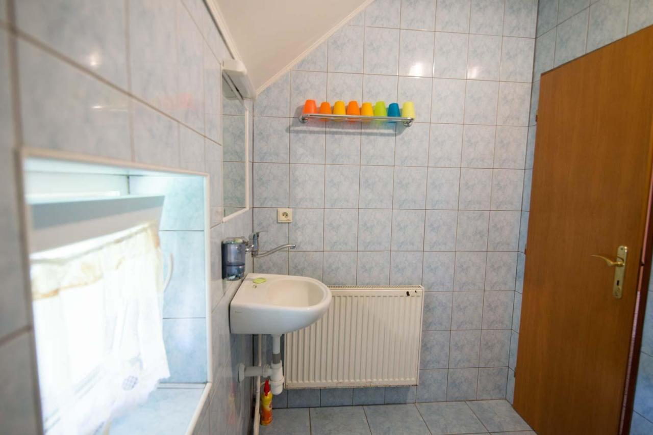 Отель Krahule Konica Экстерьер фото
